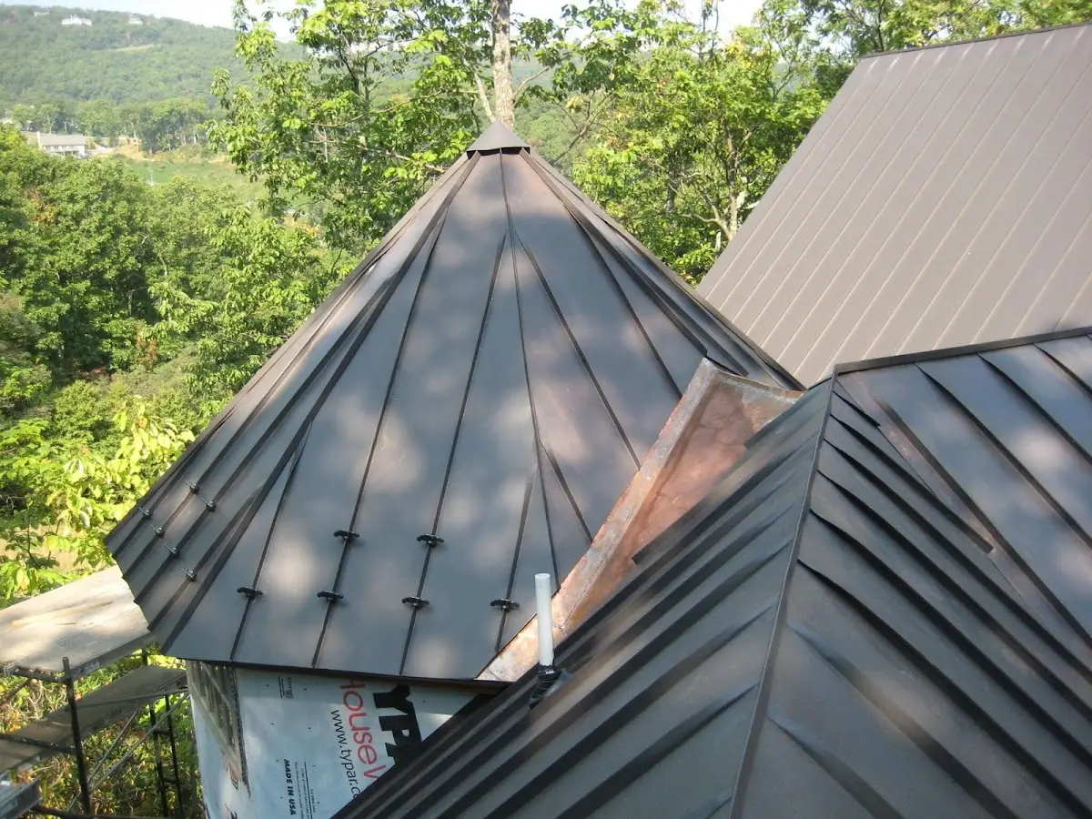 Professional Roof Tarp Installation by Craftsman Roofing in Buenavante